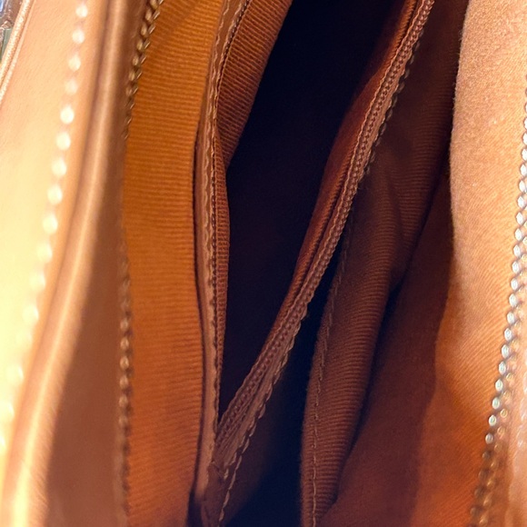 Ted Baker London Tan Hobo Bag w/Buckle Accent Approx. 14” x 11” x 3” EUC - Picture 12 of 14